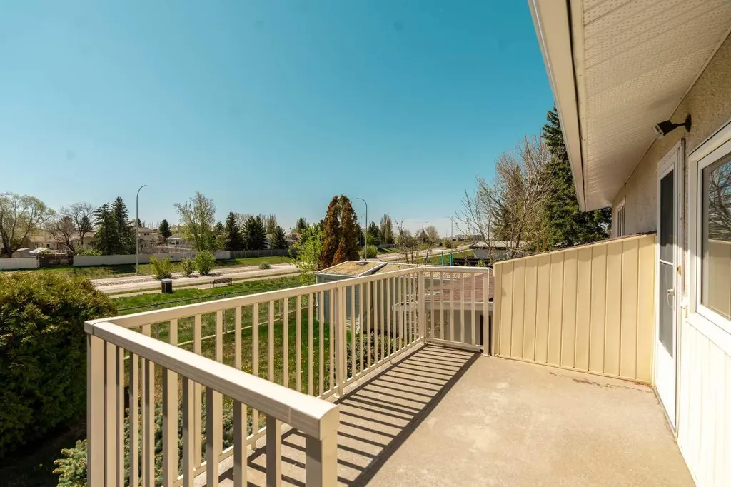 47 Ryerson Road W Lethbridge AB T1K 4N7