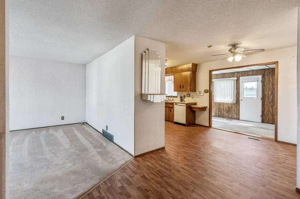 47 Ryerson Road W Lethbridge AB T1K 4N7
