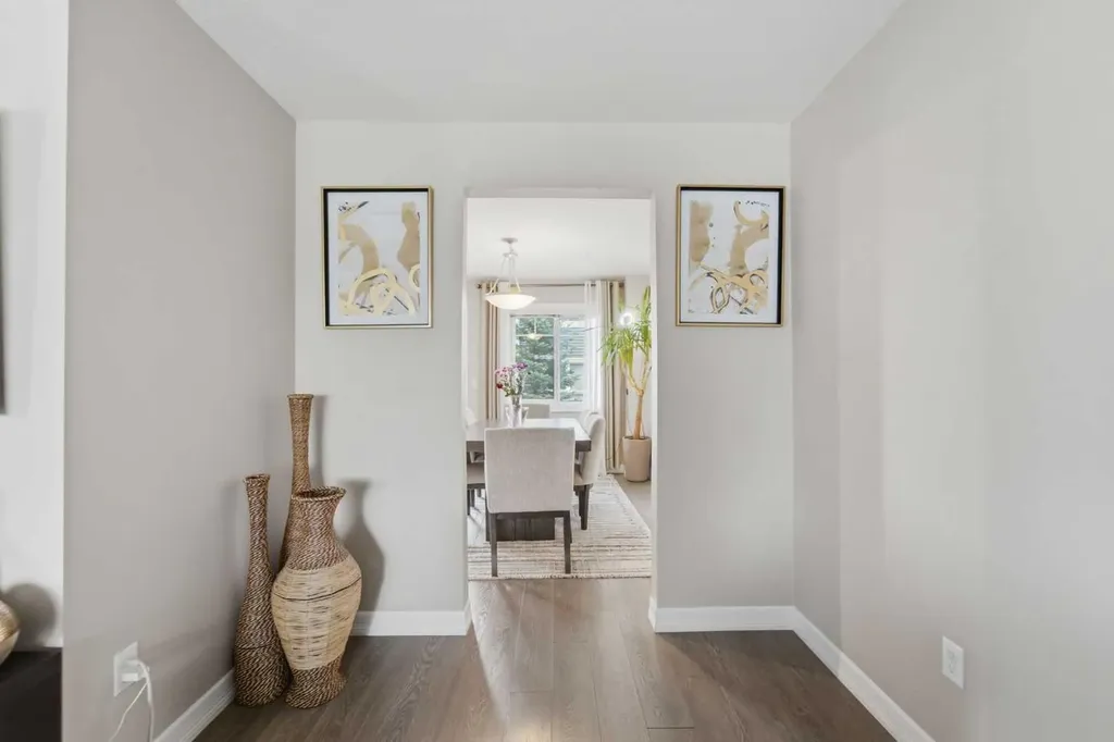 121 Copperpond Common N Calgary AB T2Z 5B6