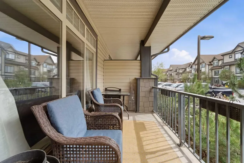 121 Copperpond Common SE Calgary AB T2Z 5B6