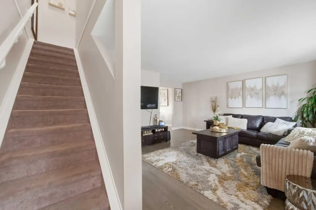 121 Copperpond Common SE Calgary AB T2Z 5B6