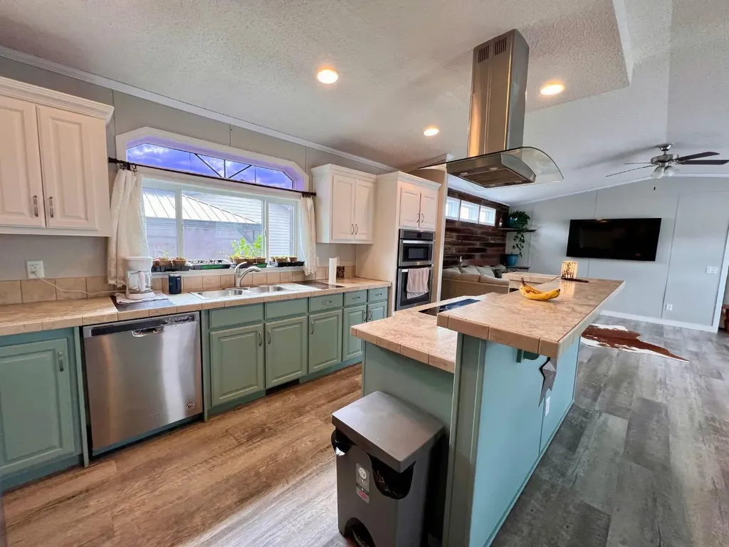 10615 88 Street Grande Prairie AB T8X 1P5