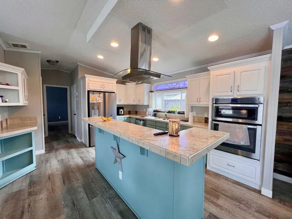10615 88 Street Grande Prairie AB T8X 1P5