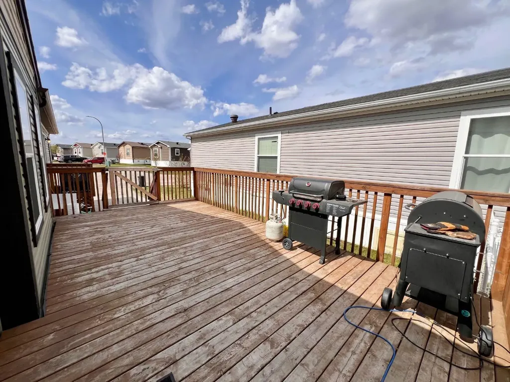 10615 88 Street Grande Prairie AB T8X 1P5