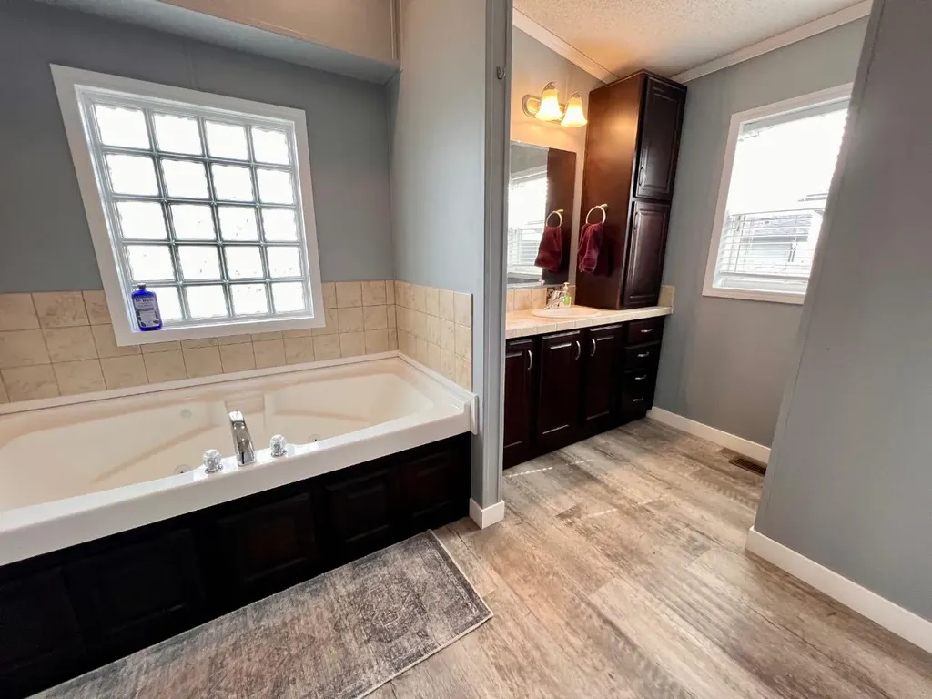 10615 88 Street Grande Prairie AB T8X 1P5