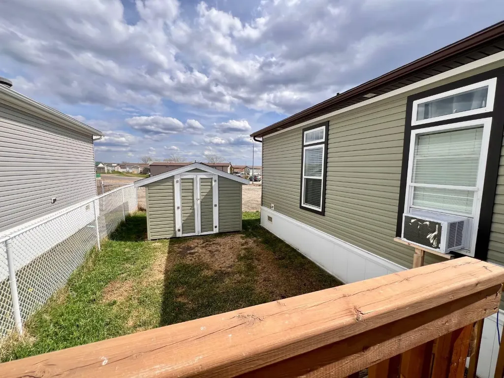 10615 88 Street Grande Prairie AB T8X 1P5