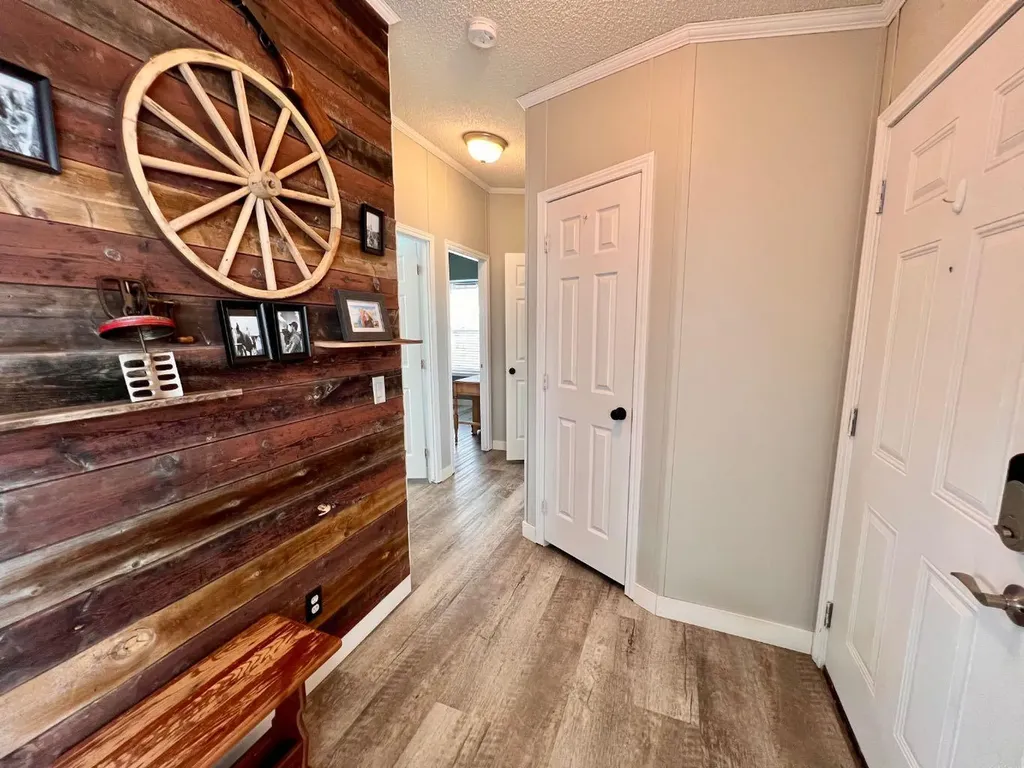 10615 88 Street Grande Prairie AB T8X 1P5