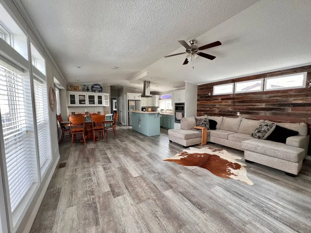 10615 88 Street Grande Prairie AB T8X 1P5