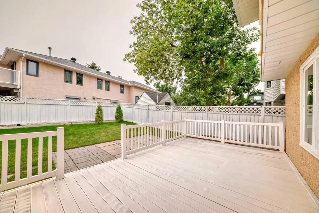 1405 Shawnee Road SW Calgary AB T2Y 2T1
