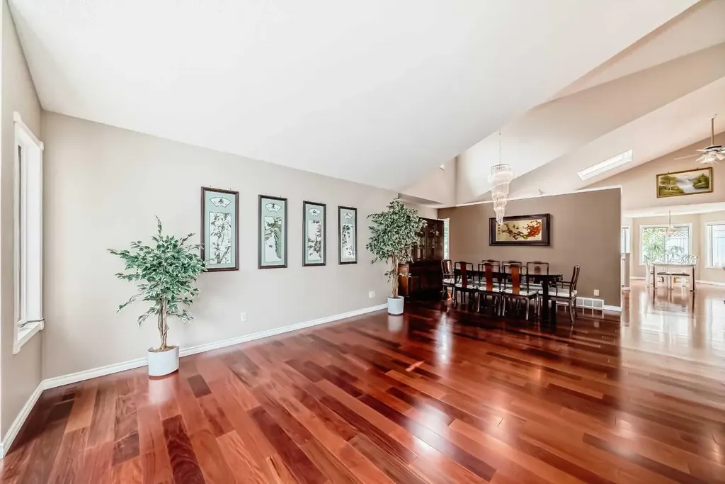 1405 Shawnee Road SW Calgary AB T2Y 2T1