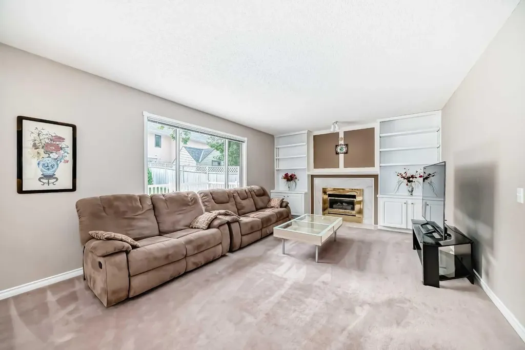 1405 Shawnee Road SW Calgary AB T2Y 2T1