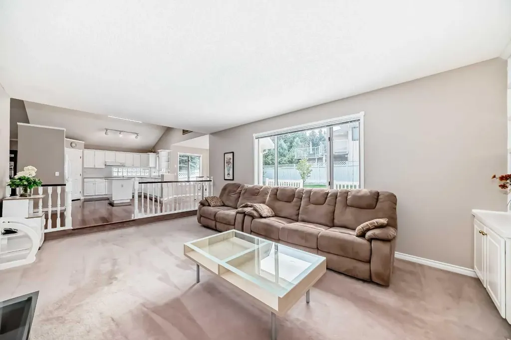 1405 Shawnee Road SW Calgary AB T2Y 2T1