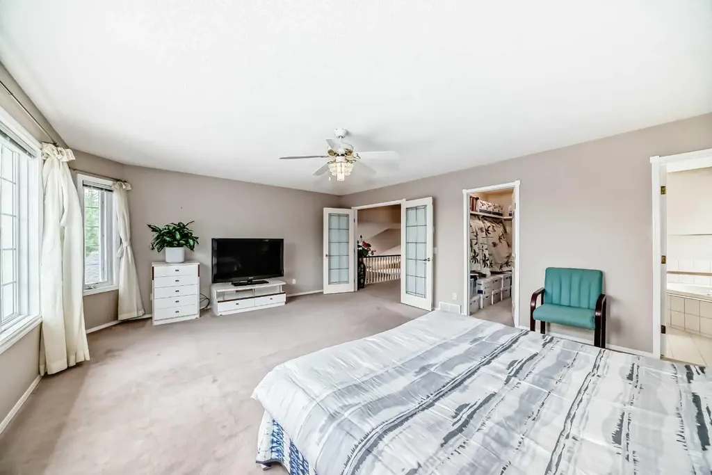 1405 Shawnee Road SW Calgary AB T2Y 2T1