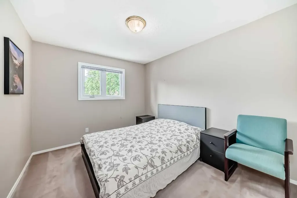 1405 Shawnee Road SW Calgary AB T2Y 2T1