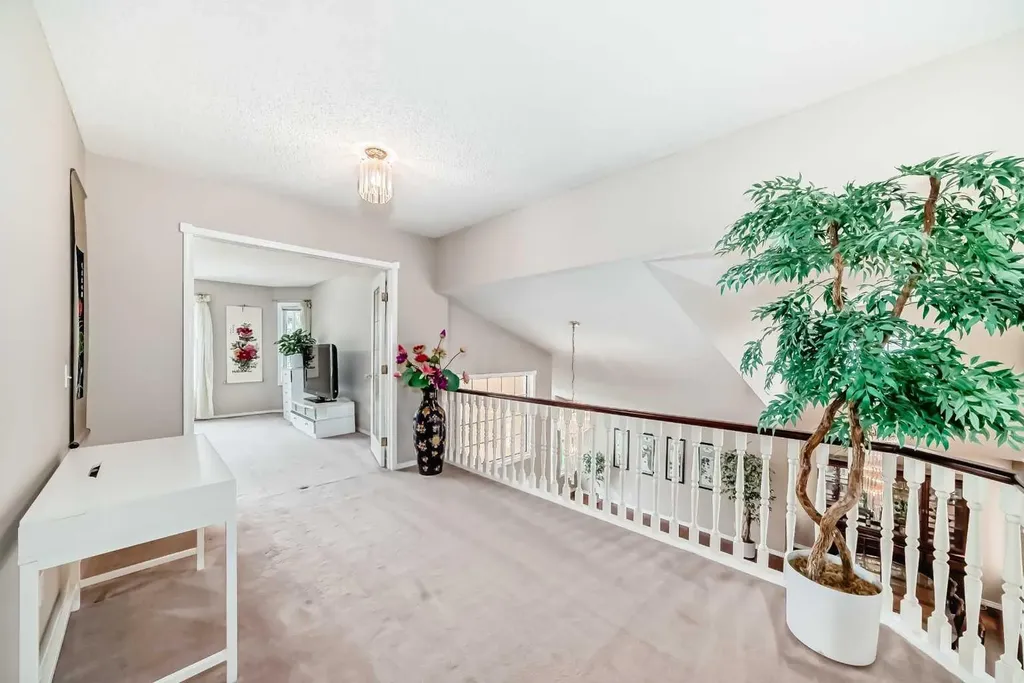 1405 Shawnee Road SW Calgary AB T2Y 2T1