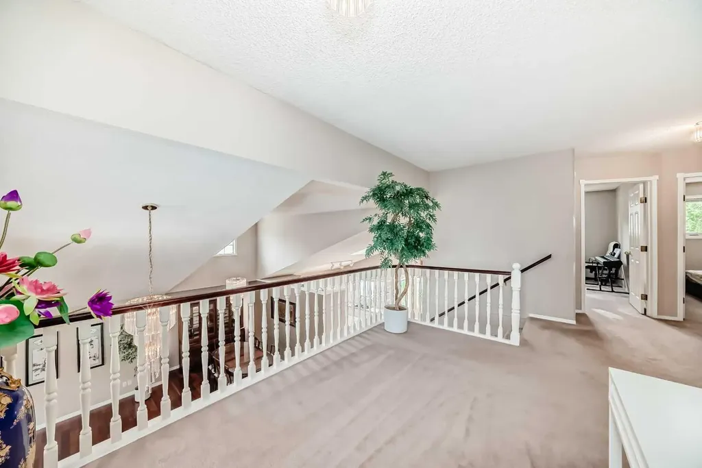 1405 Shawnee Road SW Calgary AB T2Y 2T1