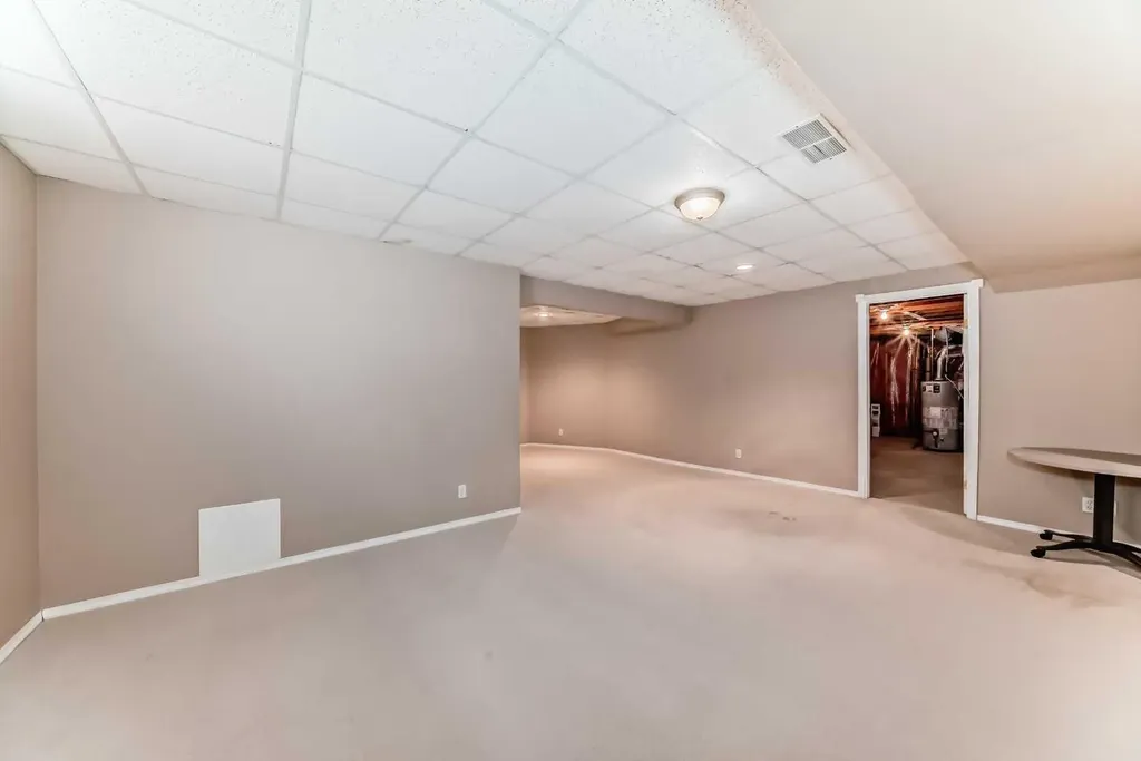 1405 Shawnee Road SW Calgary AB T2Y 2T1