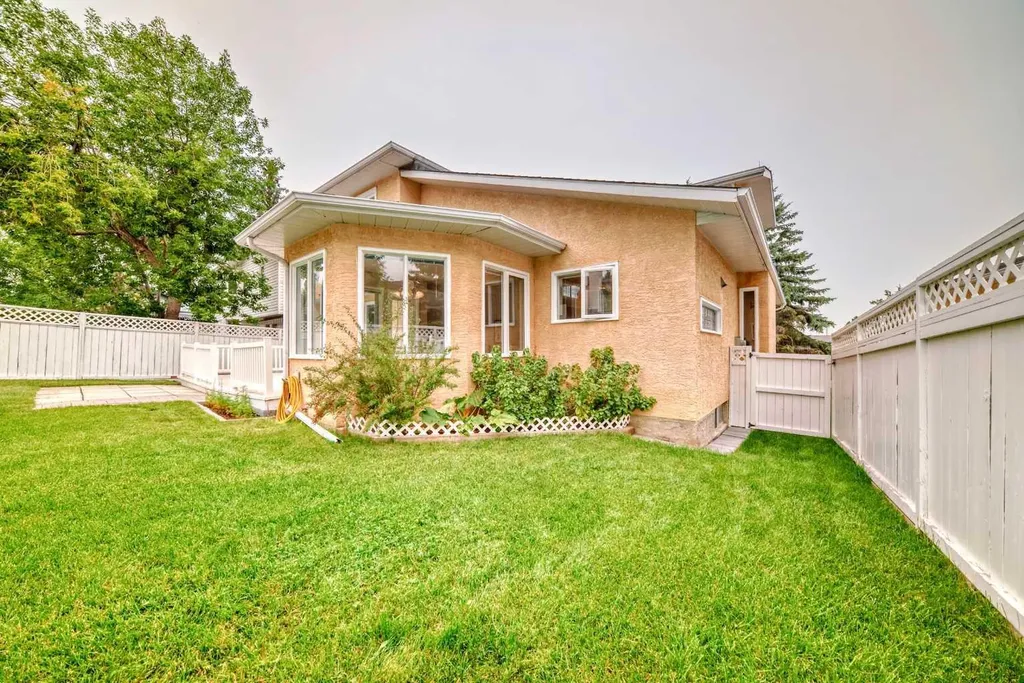 1405 Shawnee Road SW Calgary AB T2Y 2T1