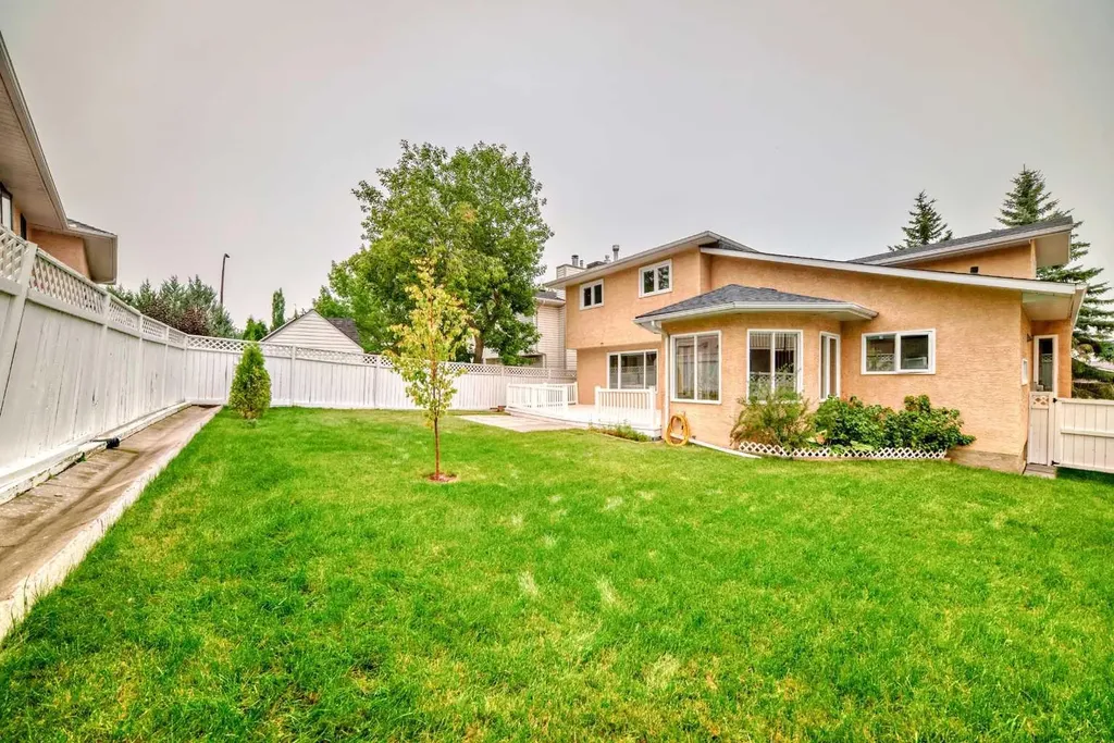 1405 Shawnee Road SW Calgary AB T2Y 2T1