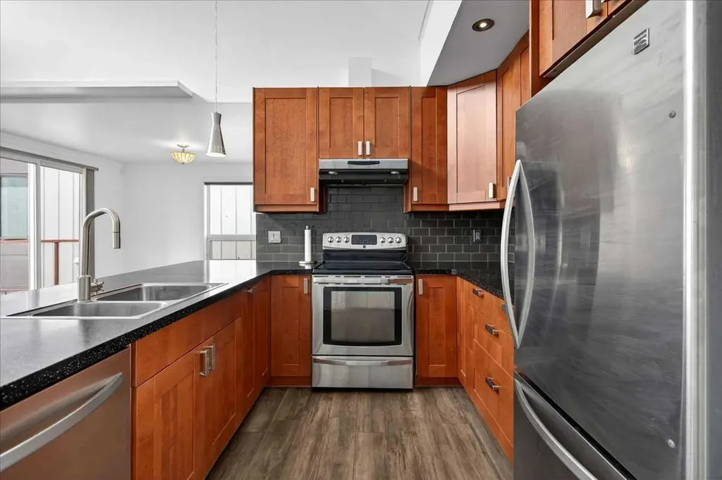 603 7 Avenue NE Calgary AB T2E 0N4