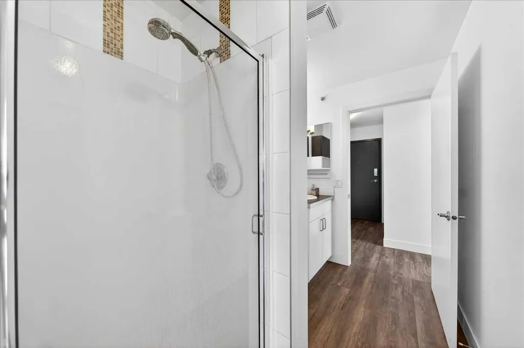 603 7 Avenue NE Calgary AB T2E 0N4