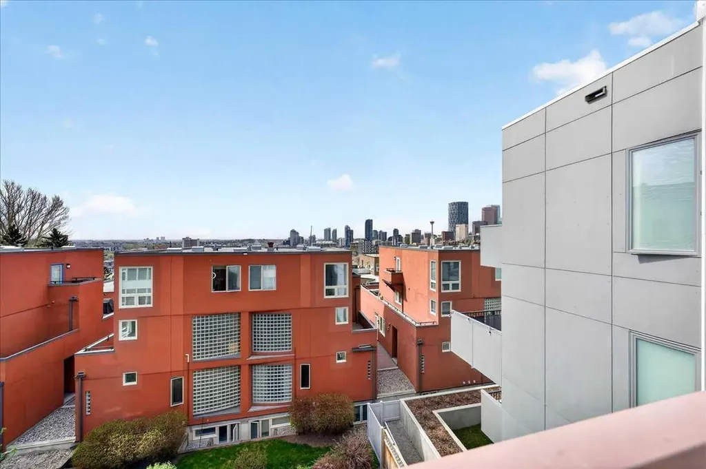 603 7 Avenue NE Calgary AB T2E 0N4