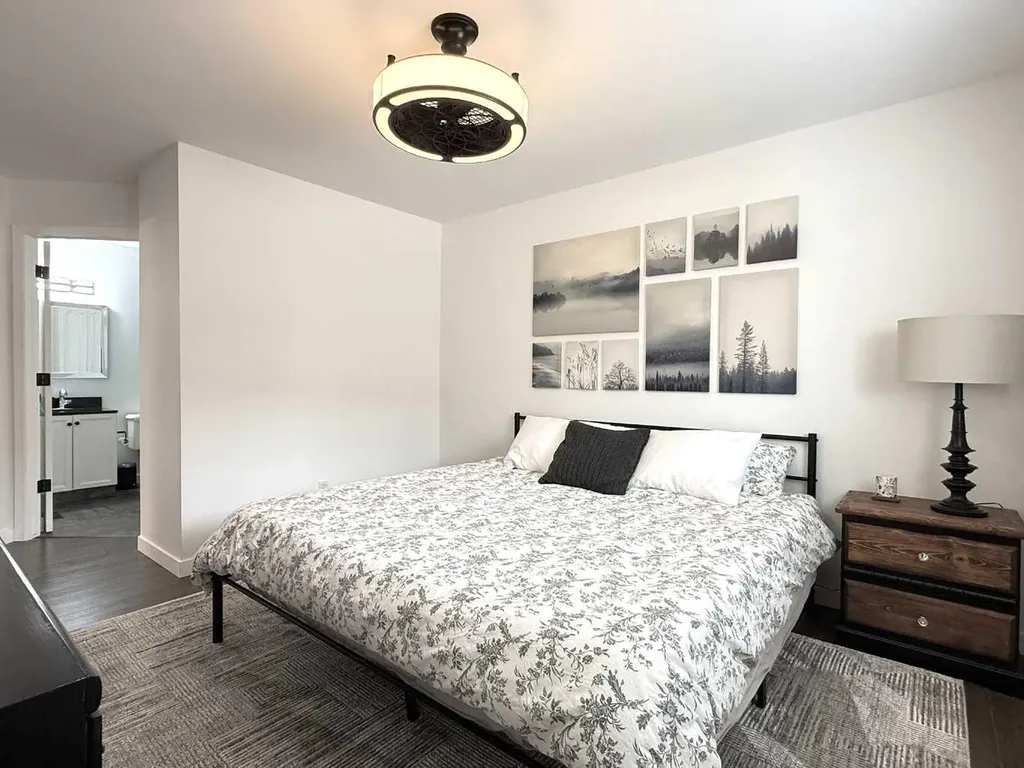 5220 50a Avenue Sylvan Lake AB T4S 1E5