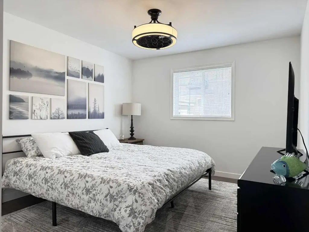5220 50a Avenue Sylvan Lake AB T4S 1E5