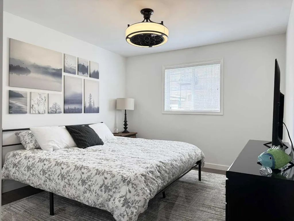 5220 50a Avenue Sylvan Lake AB T4S 1E5