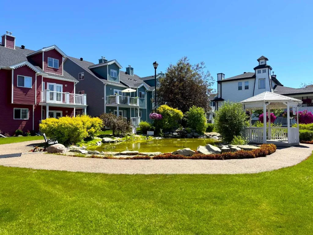 5220 50a Avenue Sylvan Lake AB T4S 1E5