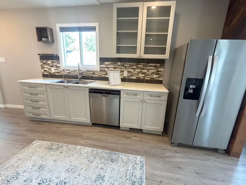 18 Maple Street Okotoks AB T1S 1J6