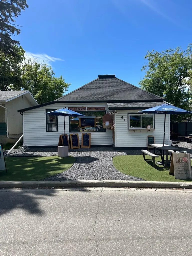 18 Maple Street Okotoks AB T1S 1J6