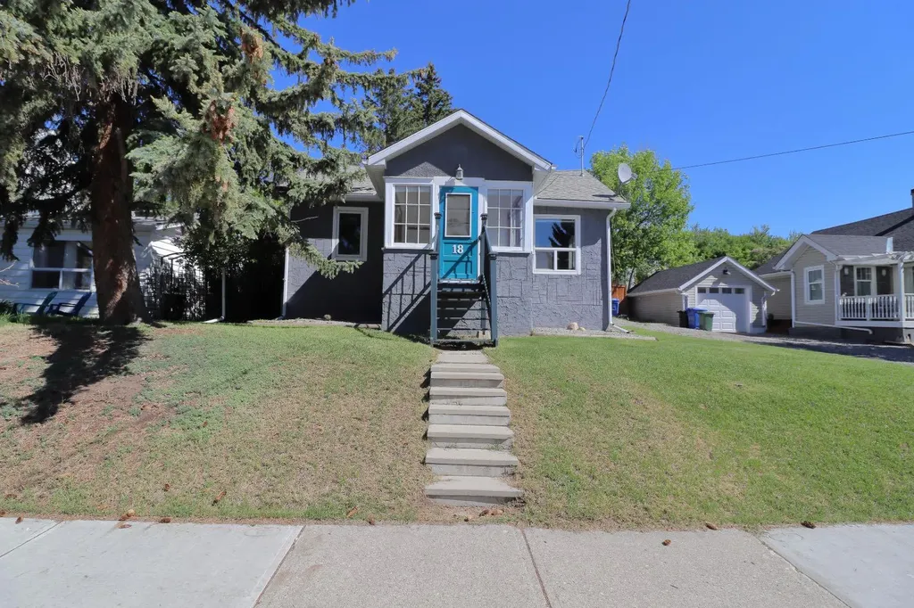 18 Maple Street Okotoks AB T1S 1J6