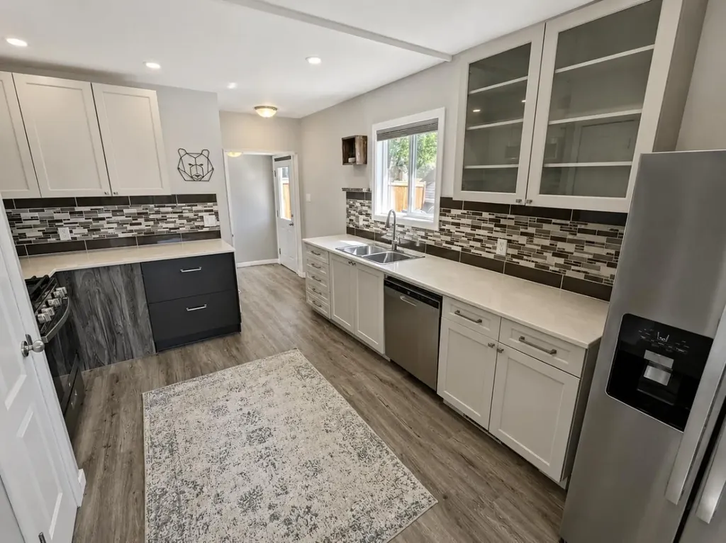 18 Maple Street Okotoks AB T1S 1J6