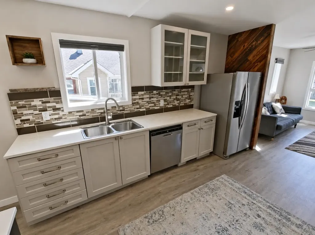 18 Maple Street Okotoks AB T1S 1J6