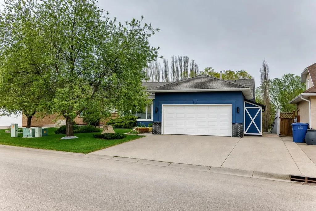 260 Westchester Way Chestermere AB T1X 1E2