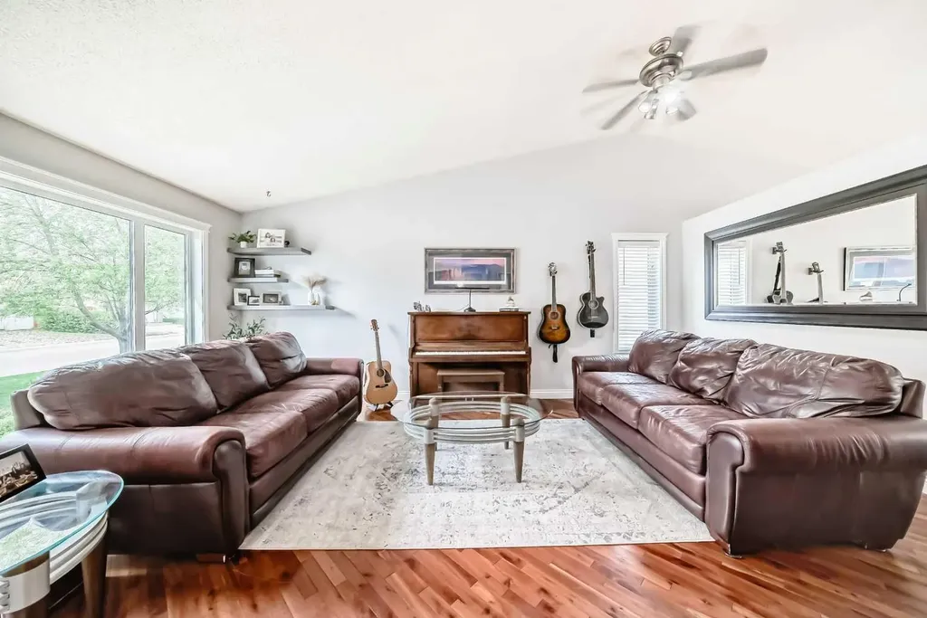 260 Westchester Way Chestermere AB T1X 1E2