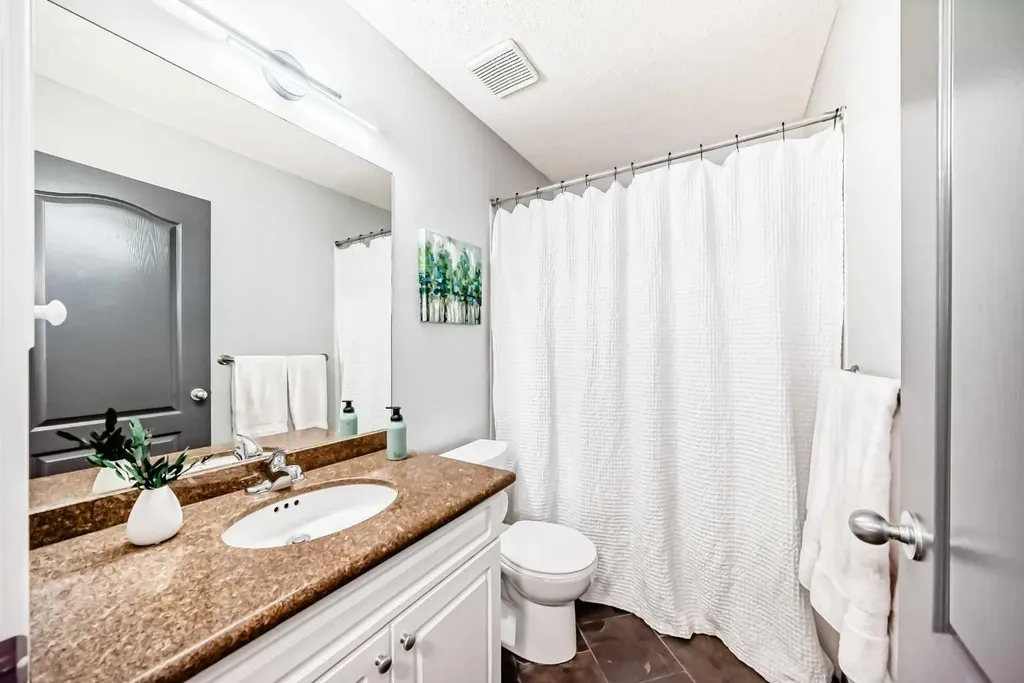 260 Westchester Way Chestermere AB T1X 1E2