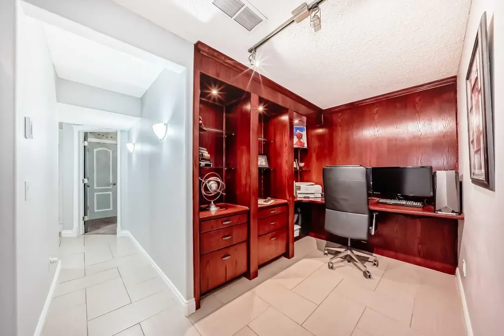 260 Westchester Way Chestermere AB T1X 1E2