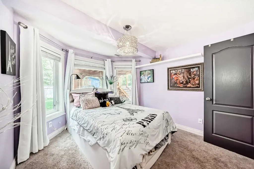 260 Westchester Way Chestermere AB T1X 1E2