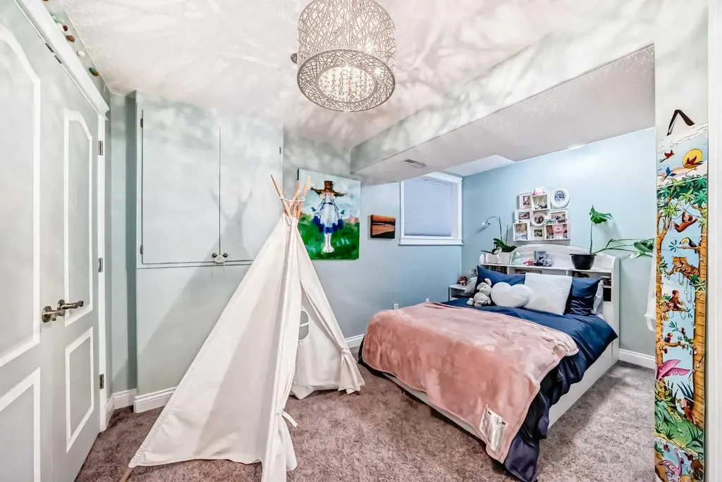 260 Westchester Way Chestermere AB T1X 1E2