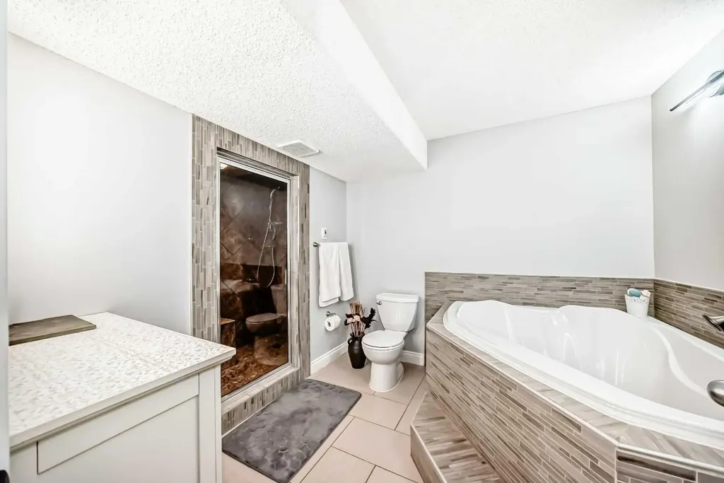 260 Westchester Way Chestermere AB T1X 1E2