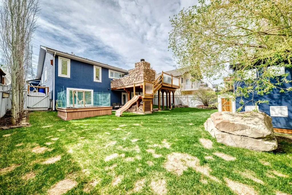260 Westchester Way Chestermere AB T1X 1E2