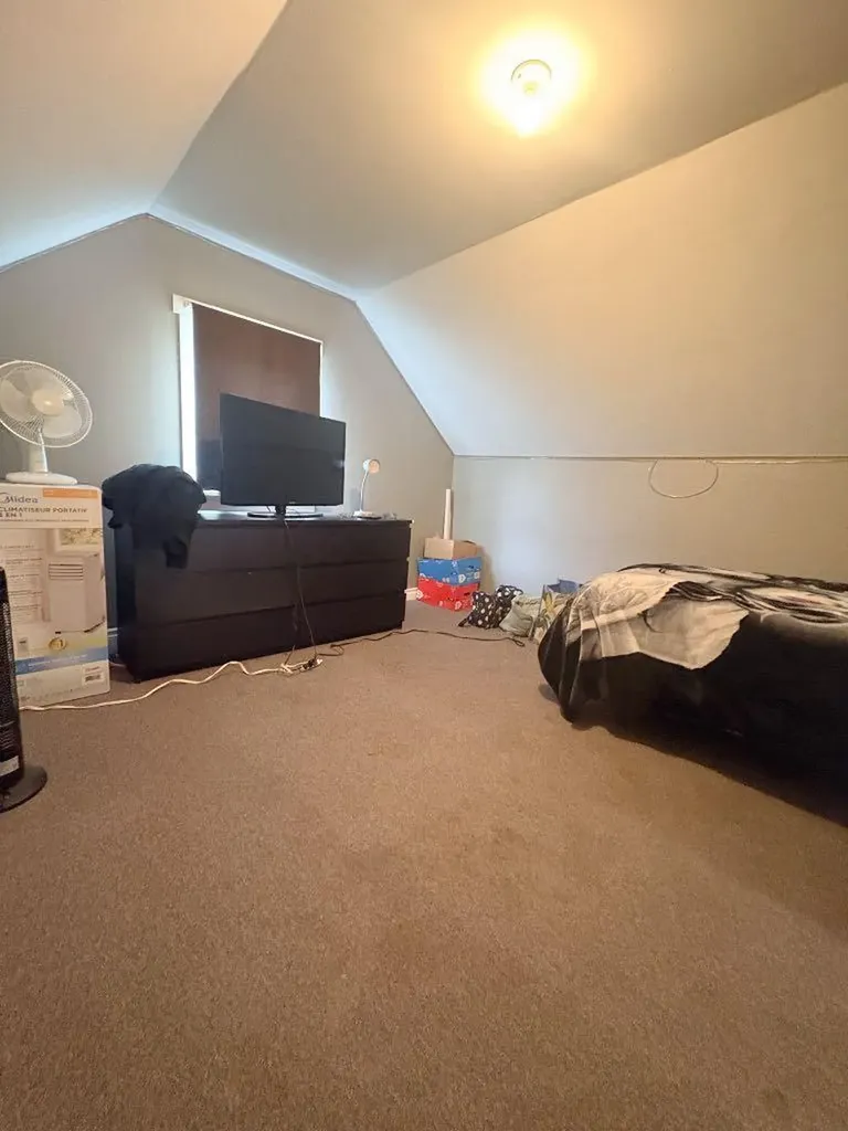 5215 44 Street Camrose AB T4V1C8
