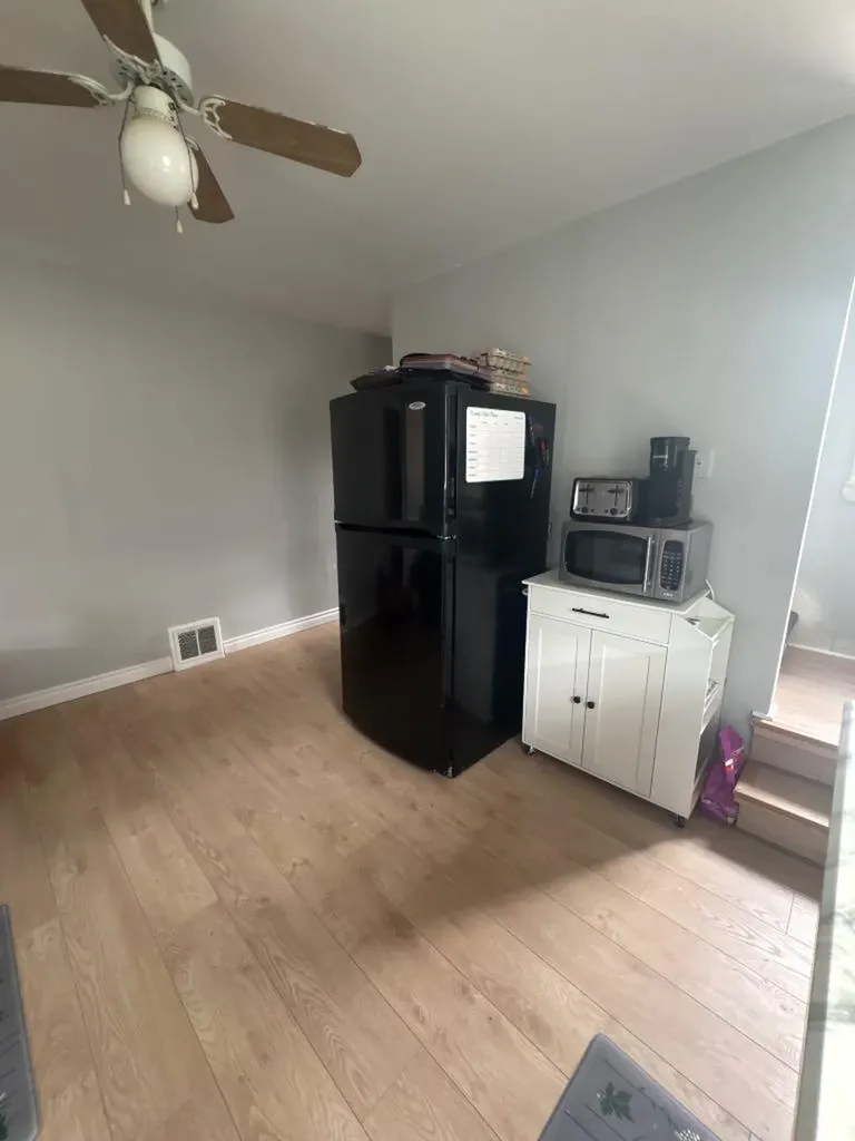 5215 44 Street Camrose AB T4V1C8
