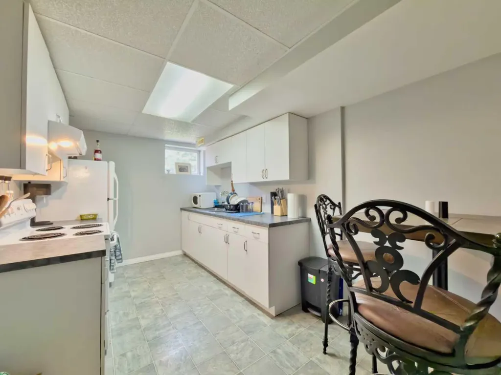 13553 18 Avenue Blairmore AB T0K0E0
