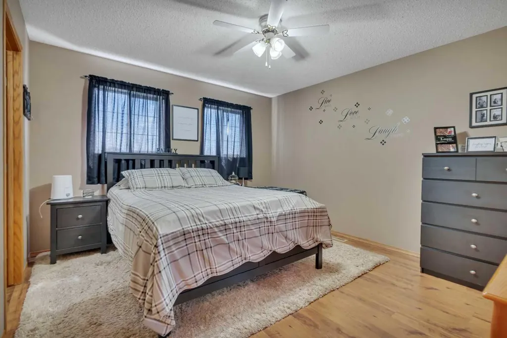4344 60a Avenue Crescent Innisfail AB T4G 1L2