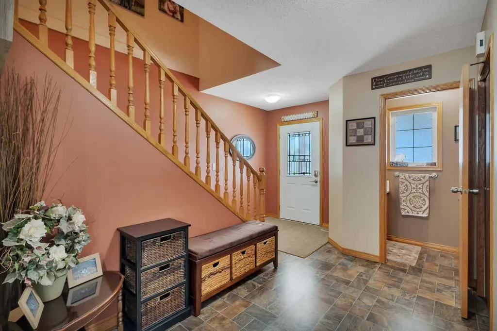 4344 60a Avenue Crescent Innisfail AB T4G 1L2