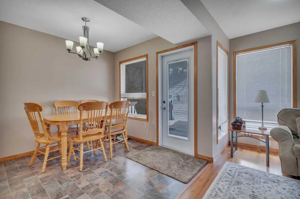 4344 60a Avenue Crescent Innisfail AB T4G 1L2
