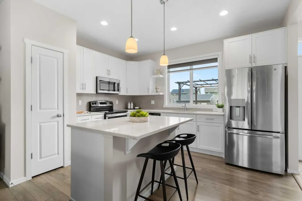 114 Auburn Meadows Avenue SE Calgary AB T3M 2E6